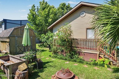 Adorable cottage near the beach with great potential!! Property - photo 11