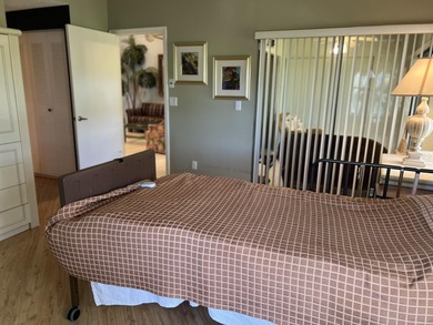 Charming 55+ community with a great location! Off of Boynton