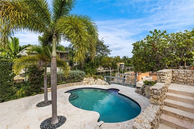 Waterfront Villa on the S. Gables Waterway.Boaters Dream or live - photo 5
