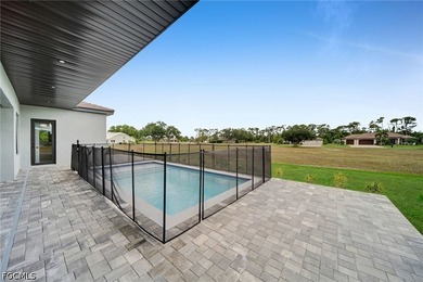 Beautiful home located on a quiet roundabout near the border of - photo 27