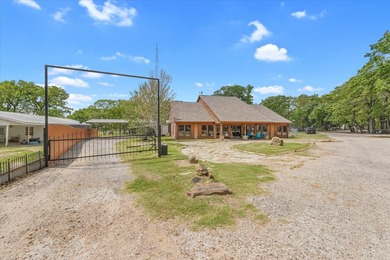 Rustic and Luxury are a wonderfully blended match in this unique - photo 1