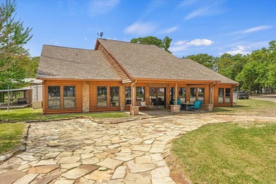 Rustic and Luxury are a wonderfully blended match in this unique - photo 3