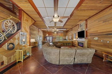 Rustic and Luxury are a wonderfully blended match in this unique - photo 9