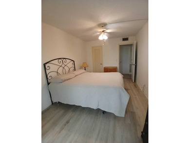 Welcome to this well-appointed 2-bedroom, 1.5-bathroom - photo 7
