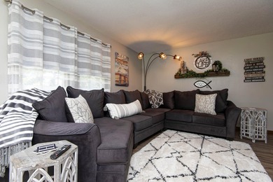 This well-maintained 4-bed, 2-bath home is truly move-in ready - photo 4