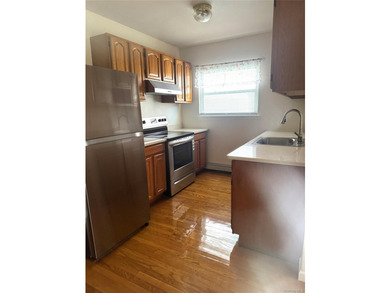 Rare opportunity in the sought-after Country Club area. This - photo 4