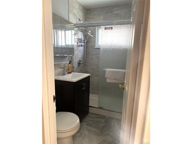 Rare opportunity in the sought-after Country Club area. This - photo 8