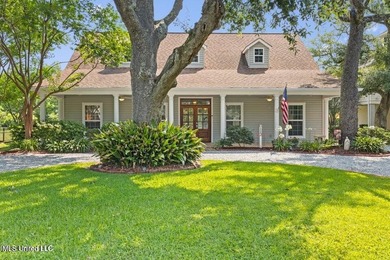 Feel the ocean breeze in this picturesque oasis with majestic - photo 1