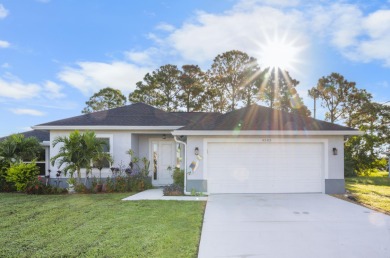 Lake Home For Sale in Port Saint Lucie, Florida