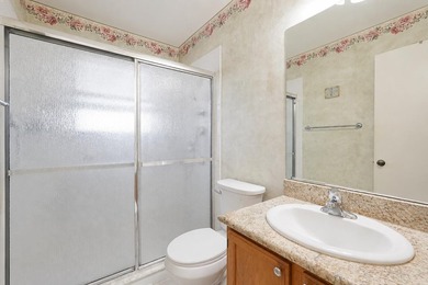 Beautifully maintained 2-bedroom, 2-bath villa-style townhome - photo 13