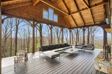 Windy Hill Lodge is an extraordinary mountain retreat set on 6.3 - photo 16