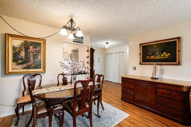 Beautifully maintained 2-bedroom, 2-bath villa-style townhome - photo 19