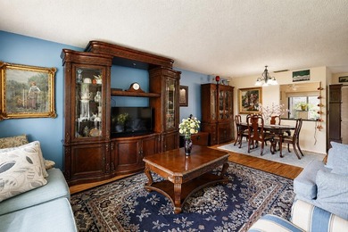 Beautifully maintained 2-bedroom, 2-bath villa-style townhome - photo 23