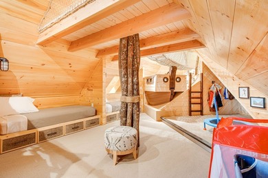 Windy Hill Lodge is an extraordinary mountain retreat set on 6.3 - photo 34