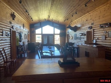 River Lodge features; 7 bedrooms, 9 baths, large conference room