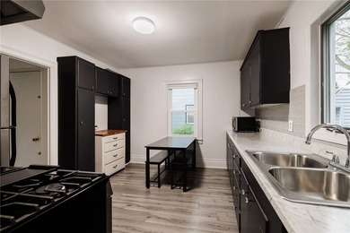 Attention all first time home buyers, down-sizers & those - photo 12