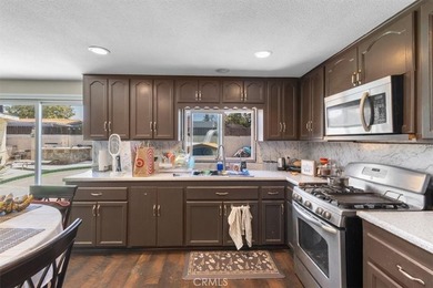 Bring your imagination and transform this spacious 4-bedroom - photo 12
