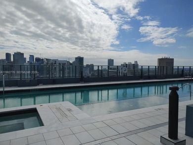 AMAZING LOCATION AT THE HEART OF MIAMI DOWNTOWN, CLOSE TO