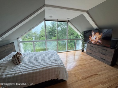 This beautiful move in ready lakeview home sits on a private - photo 14