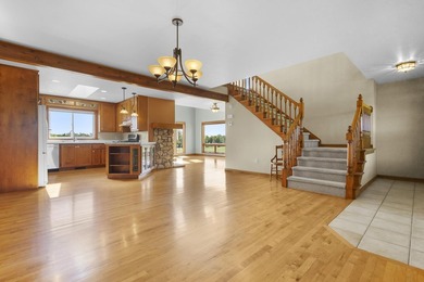 Welcome to the Prairie House. Where wind & wildflowers whisper - photo 9