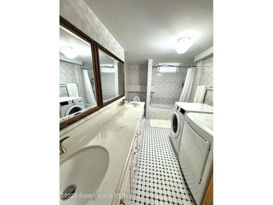 This beautiful move in ready lakeview home sits on a private - photo 22