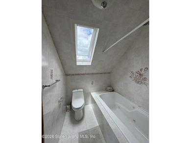 This beautiful move in ready lakeview home sits on a private - photo 23