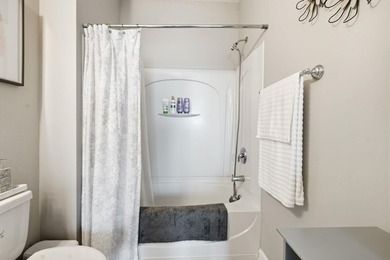 Ground-floor two-bedroom, two-bathroom condo with no-stairs - photo 32