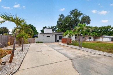 Welcome to your own private oasis in vibrant Gulfport! - photo 3