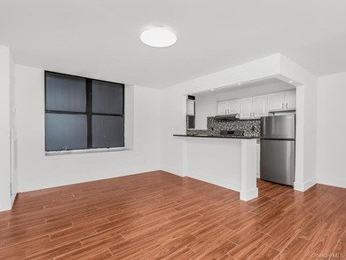 Welcome to 581 Acadamy Street # GLE. This beautiful renovated 1 - photo 3