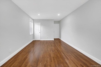 Woodlawn: MOTIVATED SELLER!! Large 1 bedroom totally renovated - photo 13