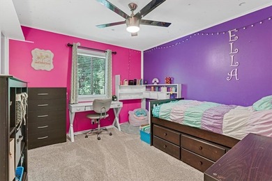 Beautiful home on 1.5 Acres in the Heart of Town - Near Lake - photo 25