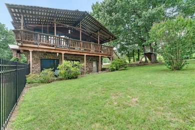 Beautiful home on 1.5 Acres in the Heart of Town - Near Lake - photo 41