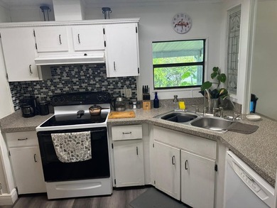 Excellent Manufactured Modular Mobile Home. The house is located - photo 9