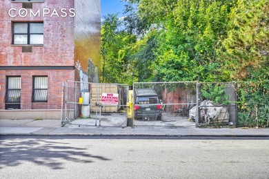 Vacant Lot for Development Lot Size: 3,000 SF Zoning: R7A with - photo 15