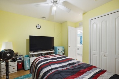 Welcome to this beautifully maintained 3-bedroom, 2-bathroom - photo 22