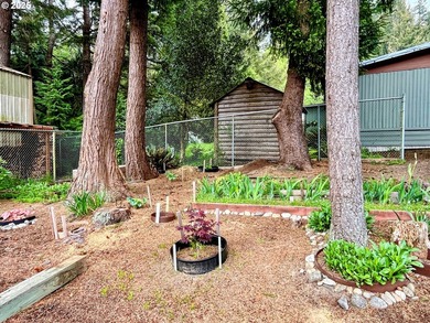 Move-in ready 1991 Skyline home in Port Orford! Features include - photo 22