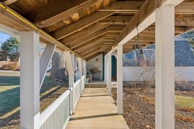 An estate prominently positioned on the banks of the York River - photo 23