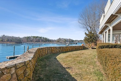 An estate prominently positioned on the banks of the York River - photo 24