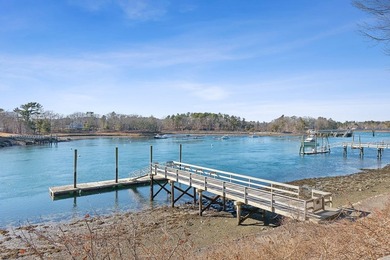 An estate prominently positioned on the banks of the York River - photo 25