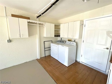 Move-in ready! Start packing for this bright and airy 3 bedroom - photo 29