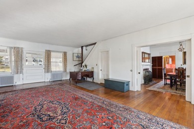 An estate prominently positioned on the banks of the York River - photo 35