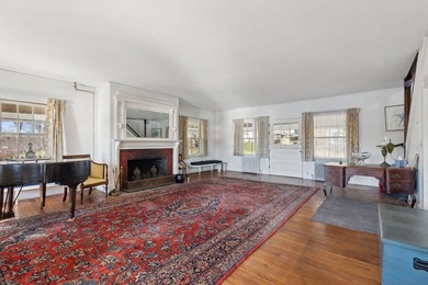 An estate prominently positioned on the banks of the York River - photo 36