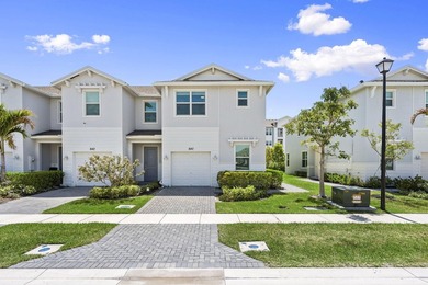 Built in 2023, this well maintained 3 bedroom, 2.5 bathroom - photo 1