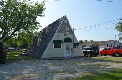 Enjoy this delightful lakefront cottage on picturesque Irish - photo 2