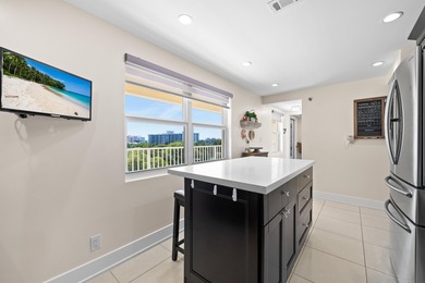 Stunning completely renovated spacious 3/2.5 *F* Model unit in - photo 4
