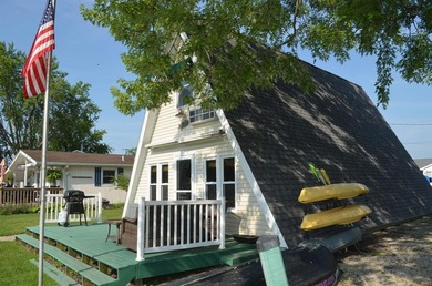 Enjoy this delightful lakefront cottage on picturesque Irish - photo 5