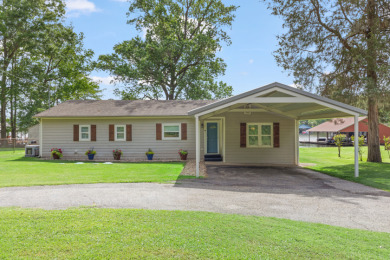 Waterfront Lakehouse on Lake Cherokee! - photo 1