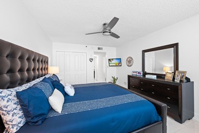 Stunning completely renovated spacious 3/2.5 *F* Model unit in - photo 10