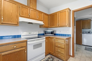 Located in Desert Aire - a Columbia River community known for - photo 14