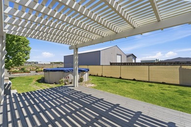 Located in Desert Aire - a Columbia River community known for - photo 23